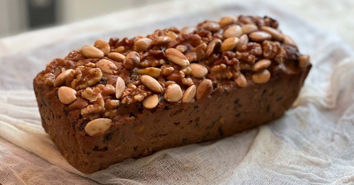 Traditional Fruitcake Recipe (Tips & Tricks included)