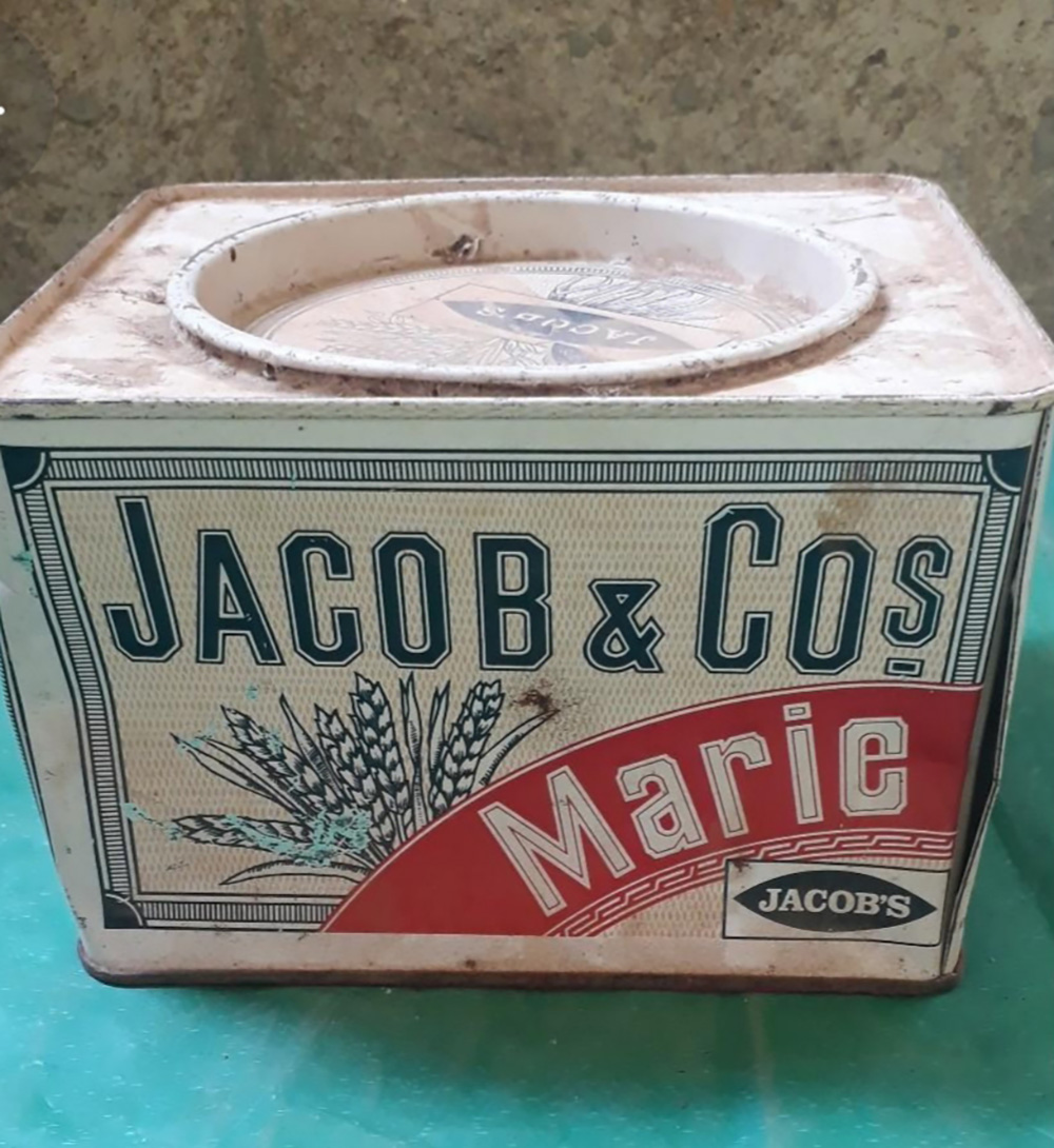 Memories of Biscuits and Royalty - Memories of Biscuits and Royalty - Jacob & Co's Marie biscuits