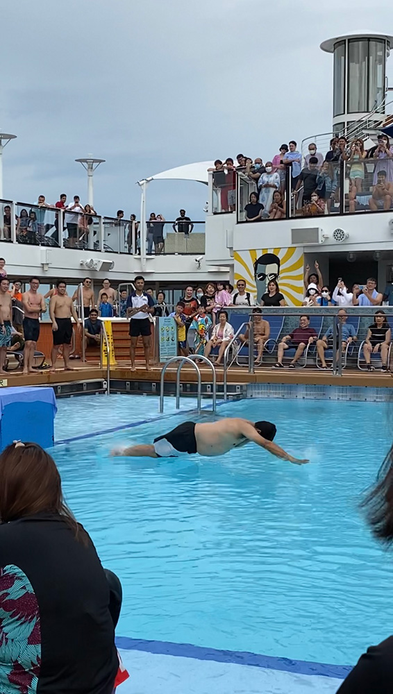 3-generation Family Fun on The High Seas - Belly flop activities