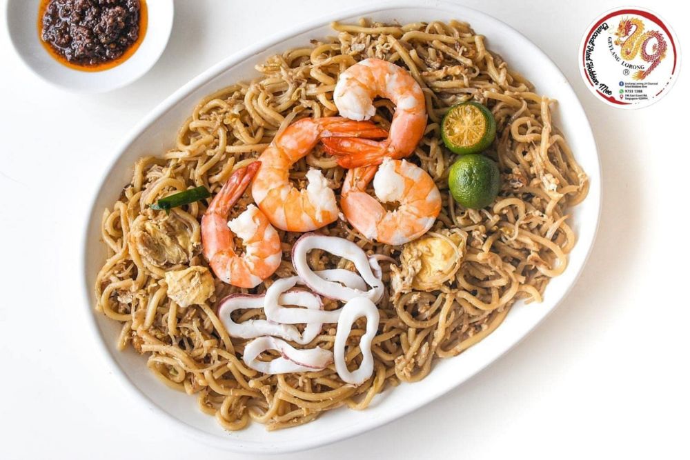 Where to Find the Yummiest Fried Hokkien Mee in Singapore