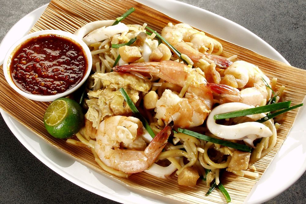 Where to Find the Yummiest Fried Hokkien Mee in Singapore