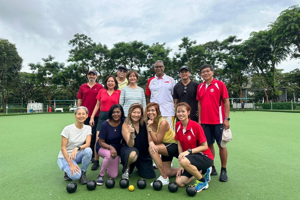 Lawn Bowls: A Silver-Friendly Sport That Challenges The Mind (But Not The Joints) - Group Shot
