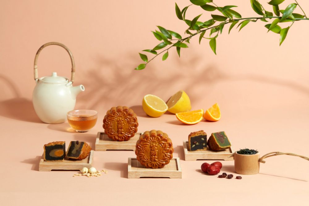 The Best Traditional, Unique and Healthy Mooncakes In Singapore For Mid-Autumn Festival 2023 - The Fullerton Hotel Singapore