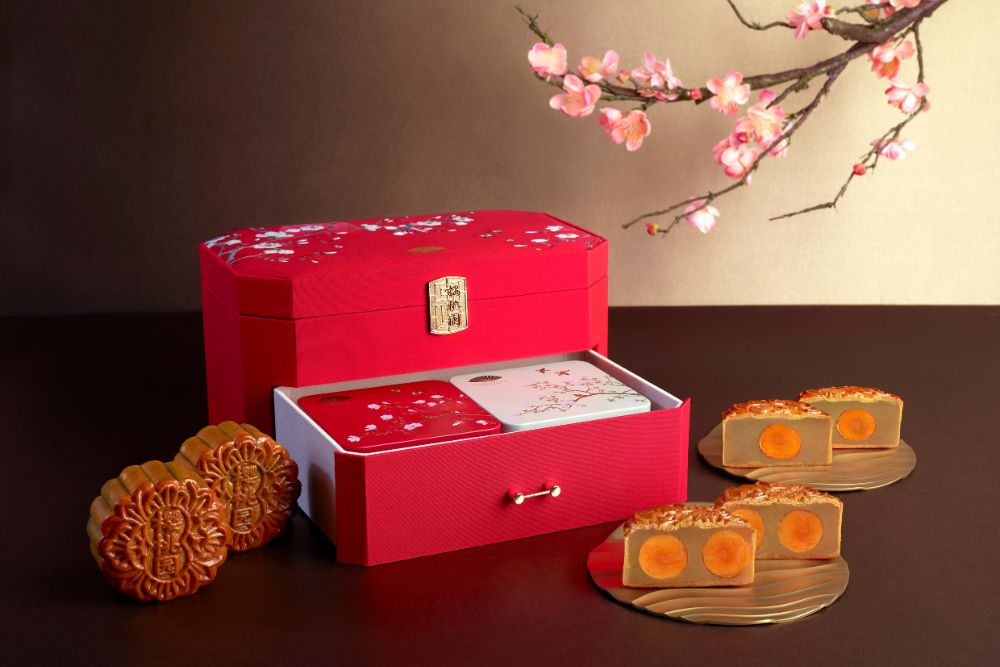 The Best Traditional, Unique and Healthy Mooncakes In Singapore For Mid-Autumn Festival 2023 - Mandarin Oriental, Singapore