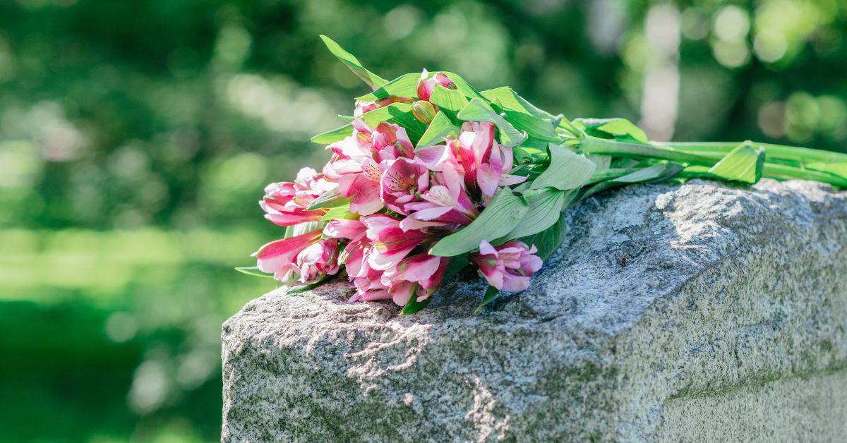 Dealing With What Remains: 7 Myths To Dispel About Choosing A Final Resting Place