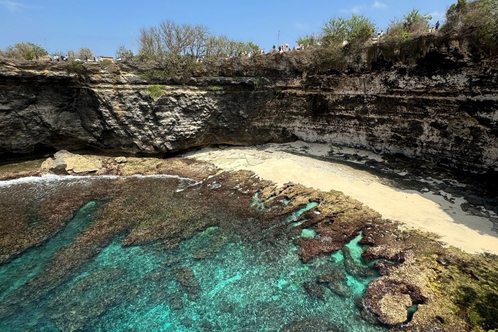 Bali’s Old-World Charm Can Still Be Found On Nusa Penida - Broken Beach Side