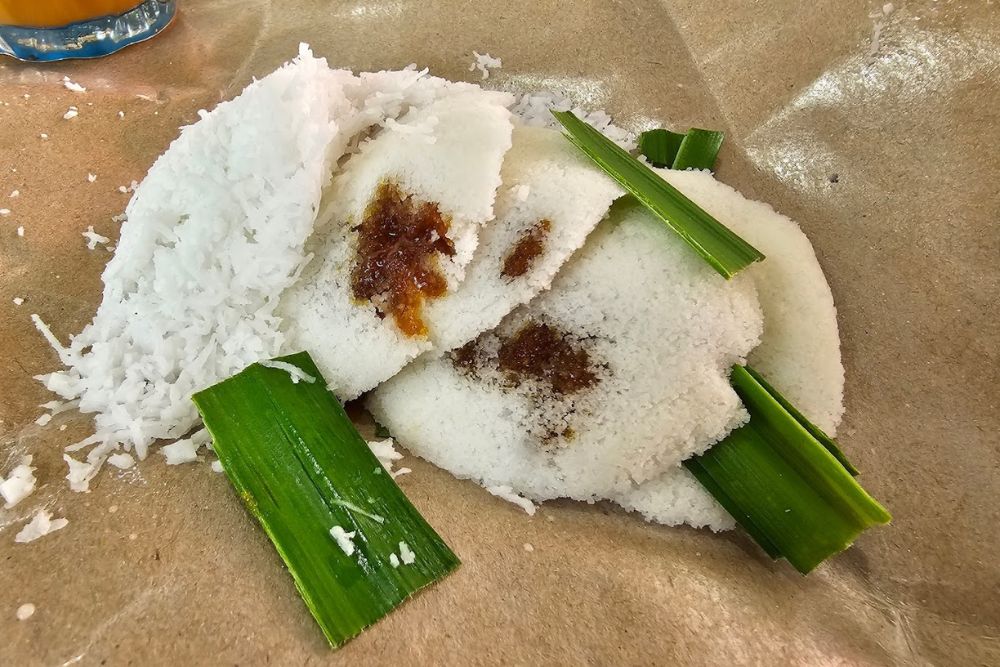 Top 7 Traditional Pastry Stores In Singapore - Traditional Haig Road Putu Piring
