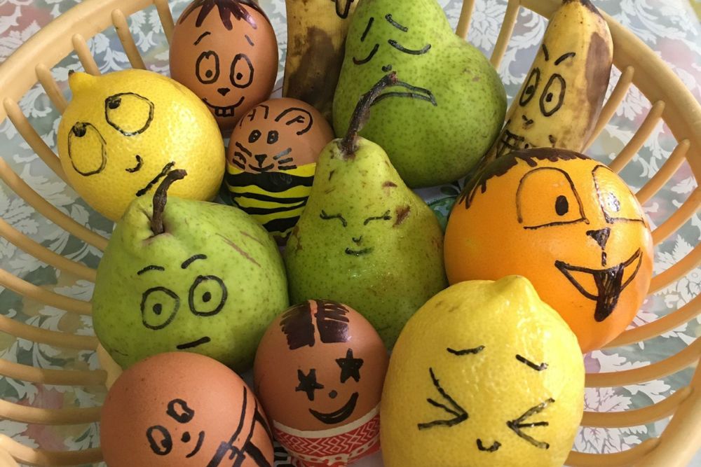 Decorating Easter Eggs: Crack The Code On Festive Bonding With Grandchildren - Tips