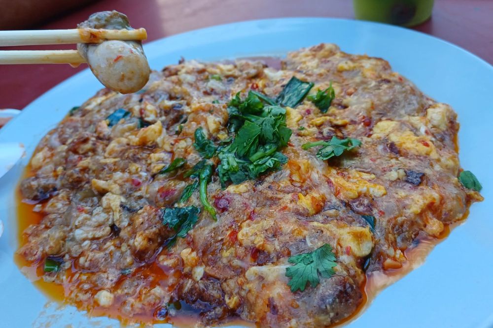Cracking The Oyster Omelette Code: From Orh Luak to Orh Suan - Slibing Orh Suan
