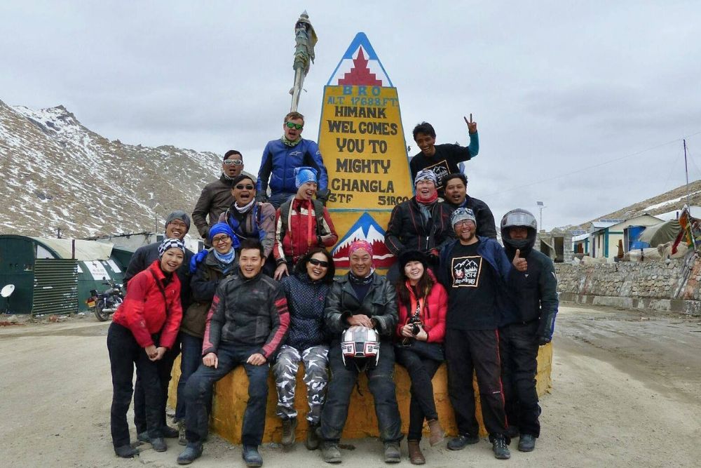 Kruzer Motorcycle Club: The Silvers Who’ve Conquered The World’s Highest Motorable Road In Ladakh, And Are Still Going Back For More - Group shot at Ladakh