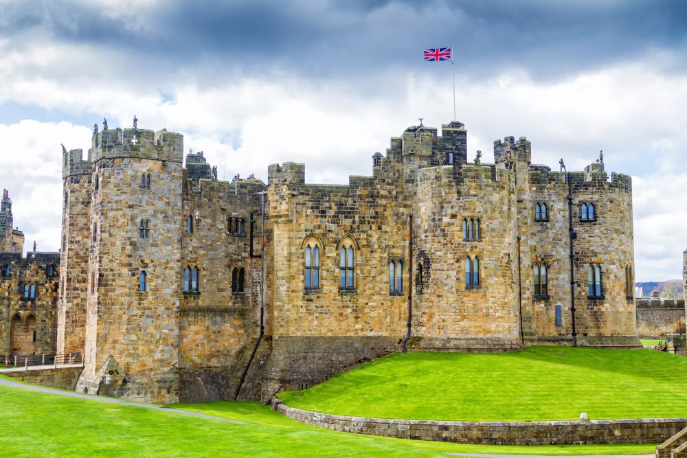 10 Harry Potter Must-Visit UK Attractions For the Potterheads including the Jacobite Steam Train-Alnwick Castle, Northumberland