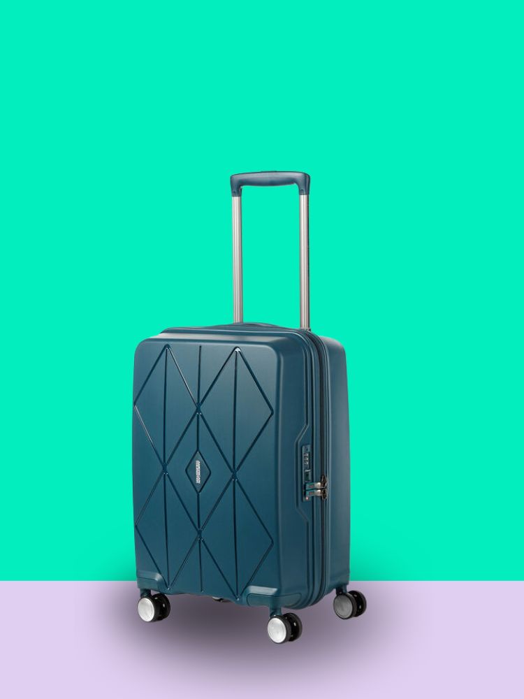 Life & Living: Stay Below Baggage Limits (Even On Budget Airlines!) With These Ultra Lightweight Carry-On Luggage -American Tourister Argyle Spinner 55/20 TSA