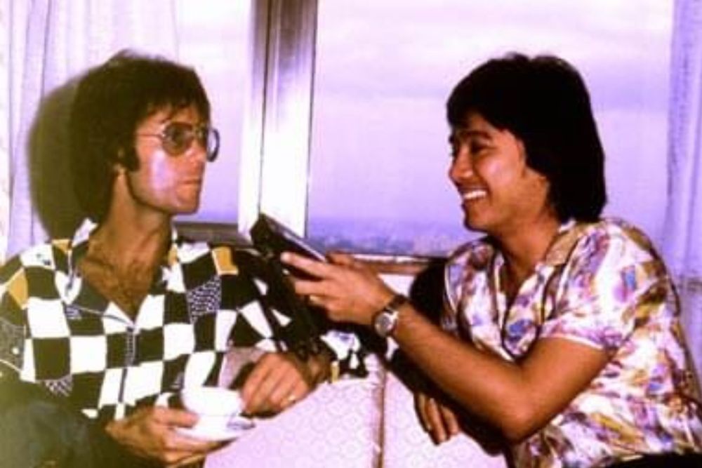 Paul Cheong's Swan Song And The End Of A Singapore Pop Era - Paul Cheong with Cliff Richards