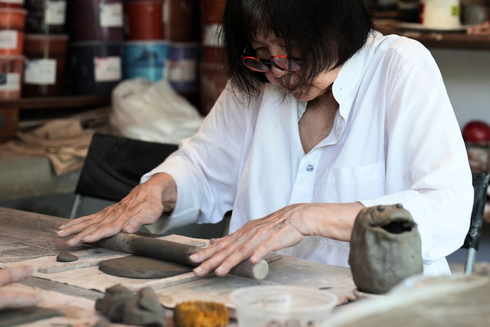 Paik Choo Goes Potty For Pottery - Rolling Pin