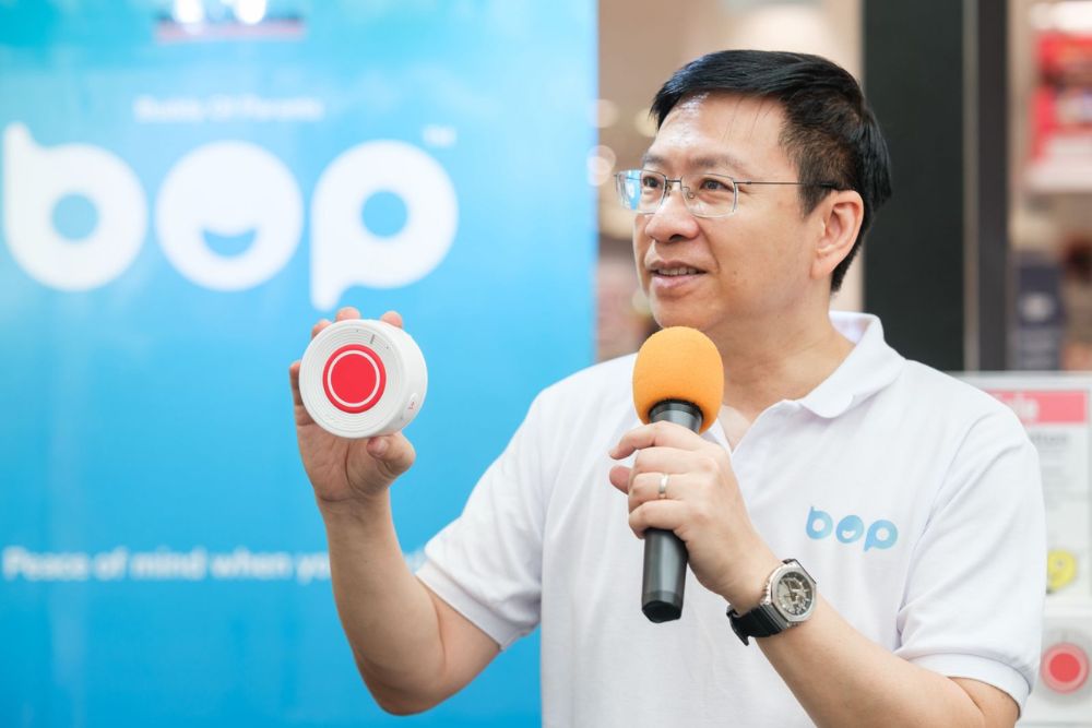 BOP: New Alarm Button Designed By Singapore Company Connects Seniors To Local Callers, Then Emergency Services - BOP’s concept