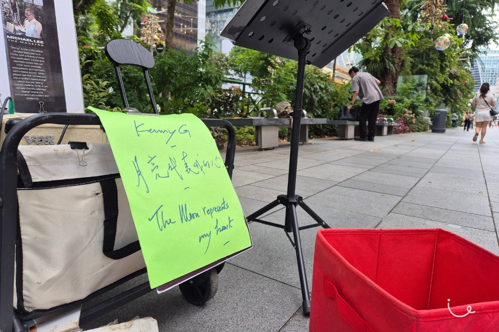 Orchard Road Busker Dubbed "Singaporean Kenny G" Ponders Retirement As He Crosses 70 - The moon represents my heart