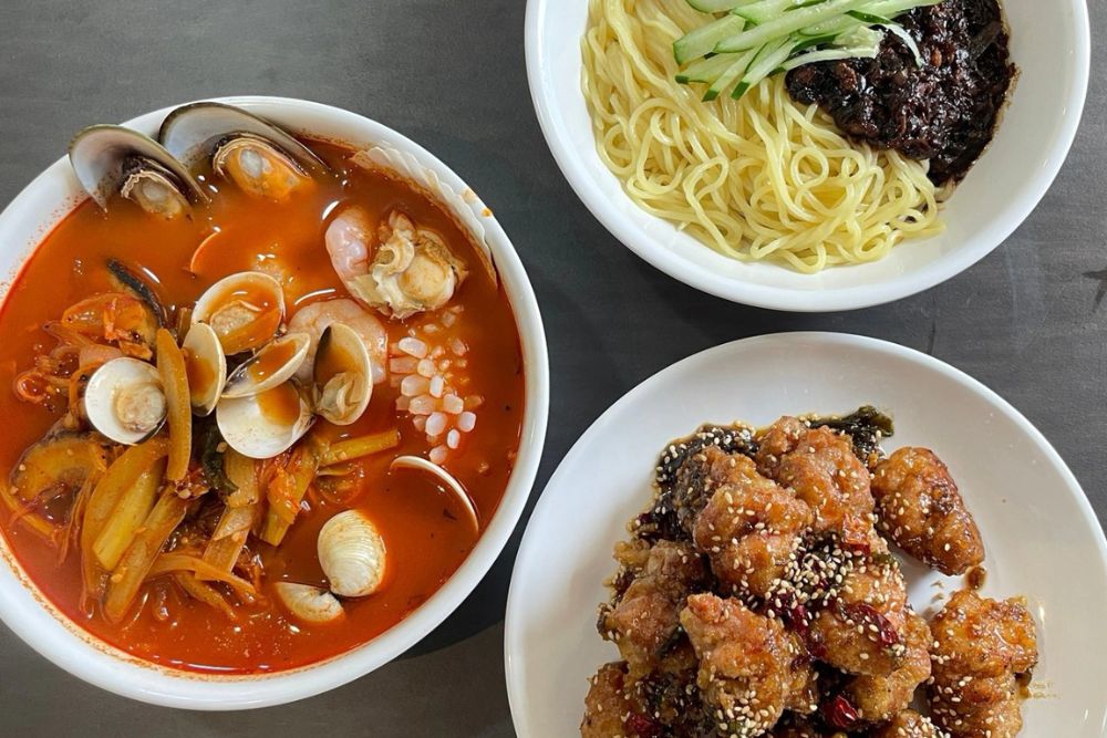 7 Cheap Korean Food Joints For K-BBQ, Ginseng Chicken Soup & Korean Fried Chicken On A Budget In Singapore - Jeong's Jjajang