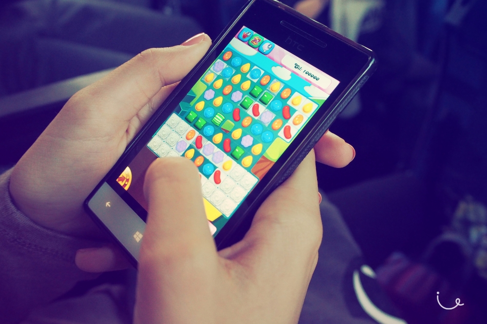 Dear Silvers: Do You Have A Smartphone Addiction? - Candy Crush Mobile Game