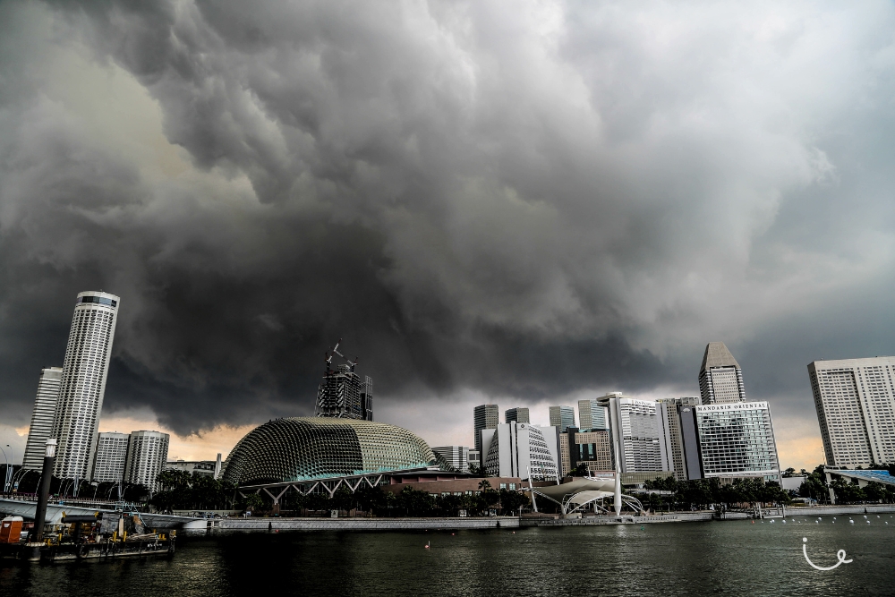 Singapore Micro-Seasons: From Queuing To Vouchers To Durians - Monsoon season