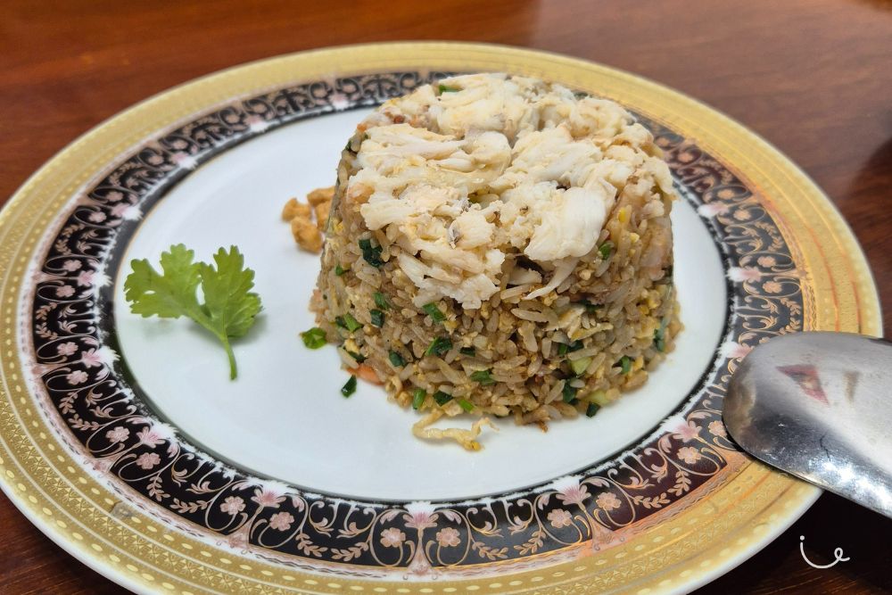 Chen Fu Ji: Owner Of Well-Known Crab Fried Rice Restaurant Wants To Retire And Focus On Singing - $25 crab fried rice at Chen Fu Ji