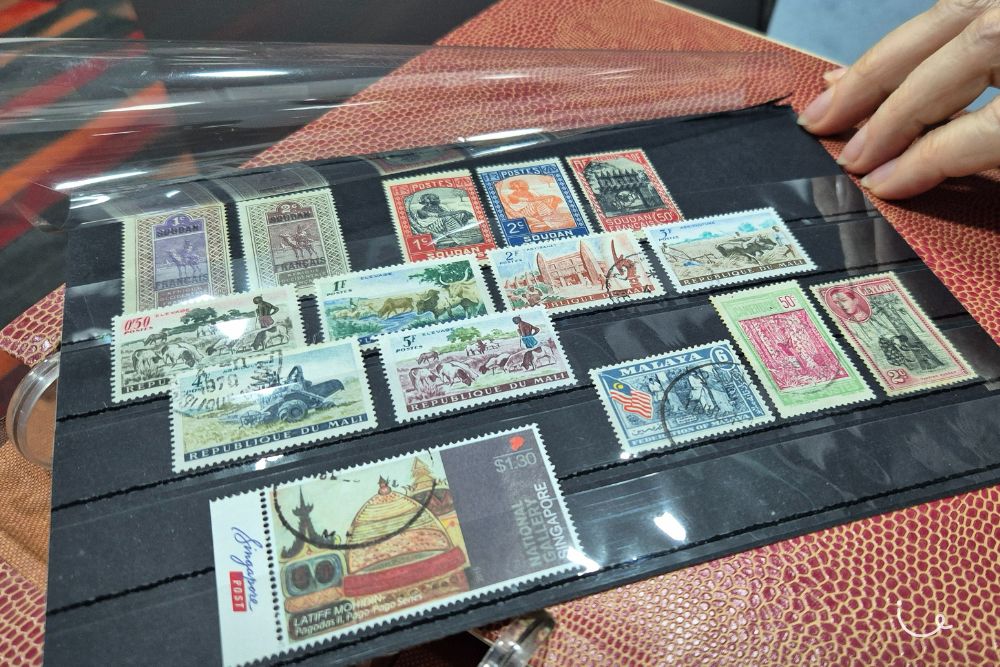 Singapore Stamp Club: The Passionate Philatelists Preserving The Fading Hobby Of Stamp Collecting - Different Stamps Collection
