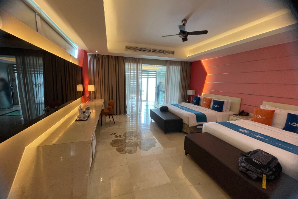 Port Dickson: A Budget Dream Beach Escape With Villas Over The Ocean, Just 4 Hours From Singapore - The bedroom of the premium pool villa.