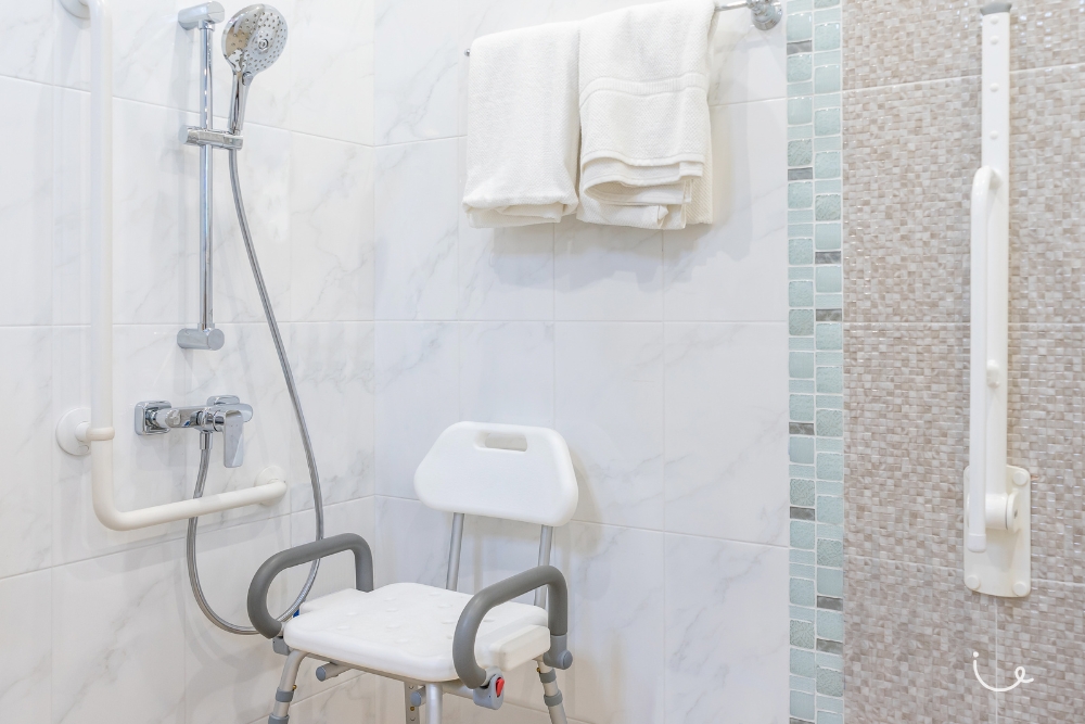 Daily Living Aids 101: How Do They Make Everyday Life Easier? - Shower chair