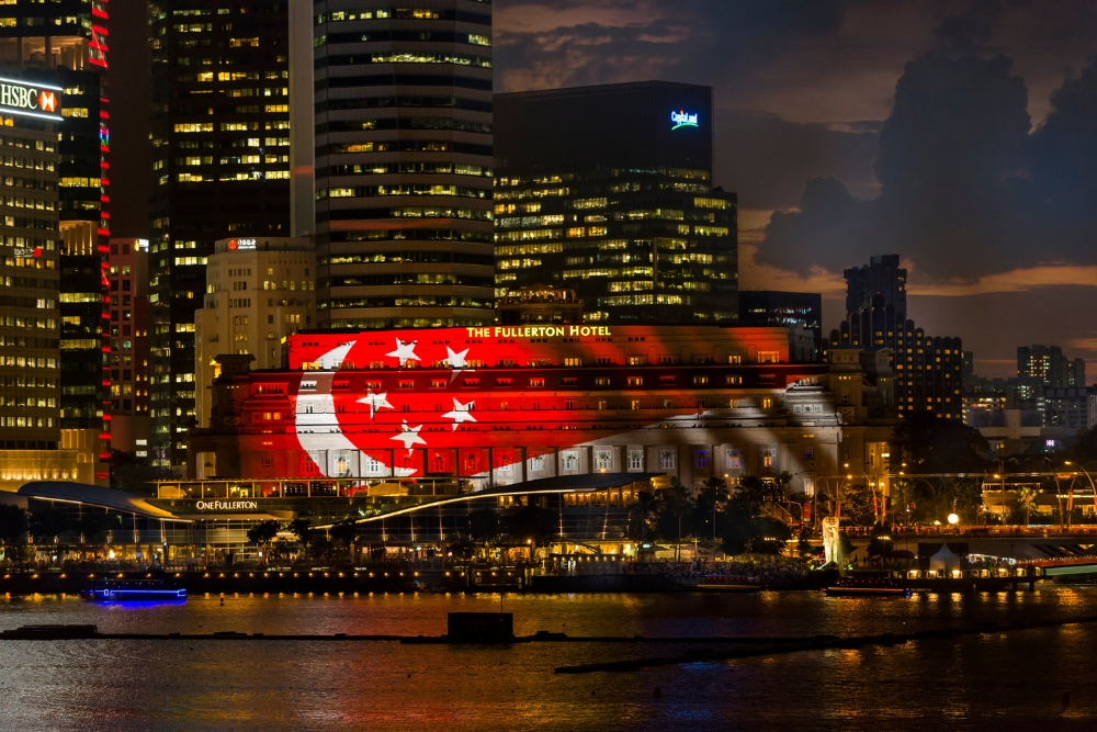 SG60 Celebrations: Where To Catch The NDP 2025 Fireworks While Having Dinner Or A Staycation - Jade in The Fullerton Hotel