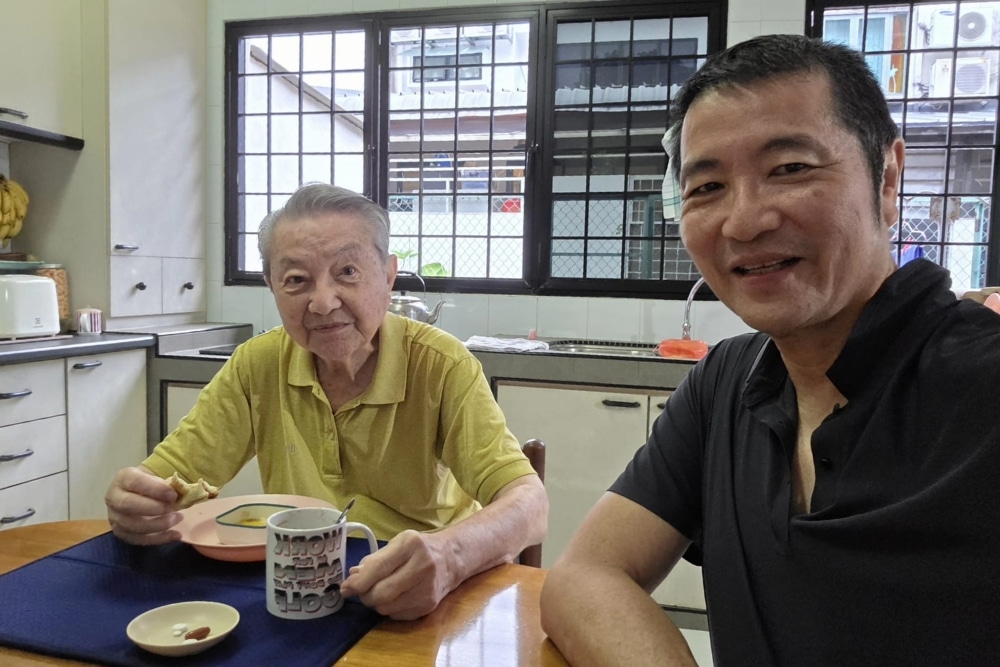 Alzheimer's Disease: Memory Loss That Is Not A Normal Part Of Ageing - Arthur with his father during mealtime