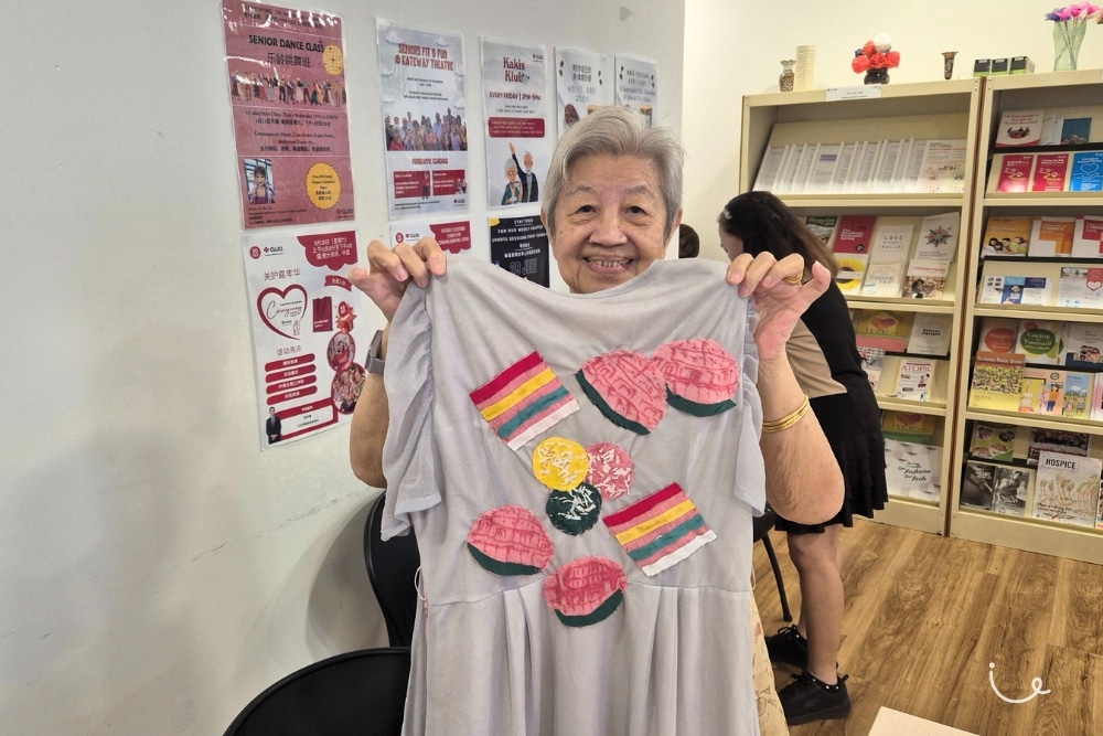 Caregiving Fest 2025: Senior Models Strut The Catwalk For SG60-Themed Fashion Show - Kueh lapis design