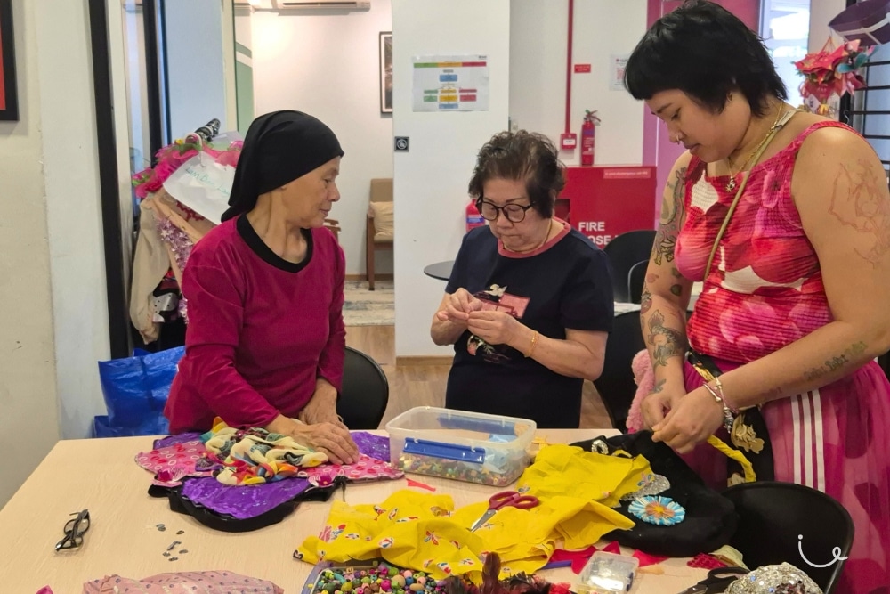 Caregiving Fest 2025: Senior Models Strut The Catwalk For SG60-Themed Fashion Show - Working together