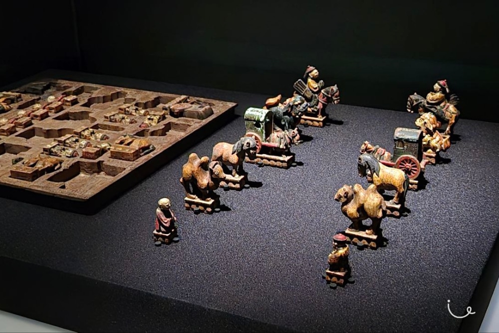 Asian Board Games Like Mahjong, Weiqi, & Carrom Gets The Spotlight At ACM’s New Interactive Exhibition - Chess pieces set