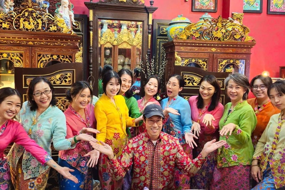 How To Maximise Your SG Culture Pass Credits With Uniquely Singaporean Tours, Workshops, And Experiences - Straits Enclave - A photoshoot in a classic Nyonya kebaya or batik shirt