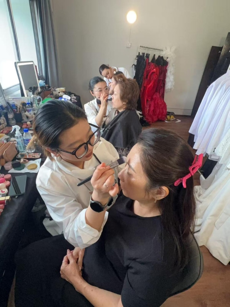 Beauty Pageant Winner And Mother Of 3, Janet Patt, Wants To Help Other Women Reclaim Their Glam - Makeup / makeover