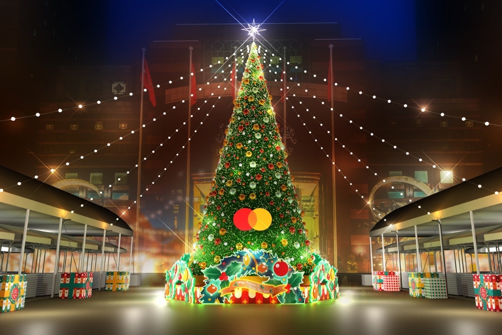 Orchard Road Christmas Light-up: European-Style Markets, 14m Christmas Tree, Photo Spots And More - 14-metre Christmas Tree at Ngee Ann City Civic Plaza